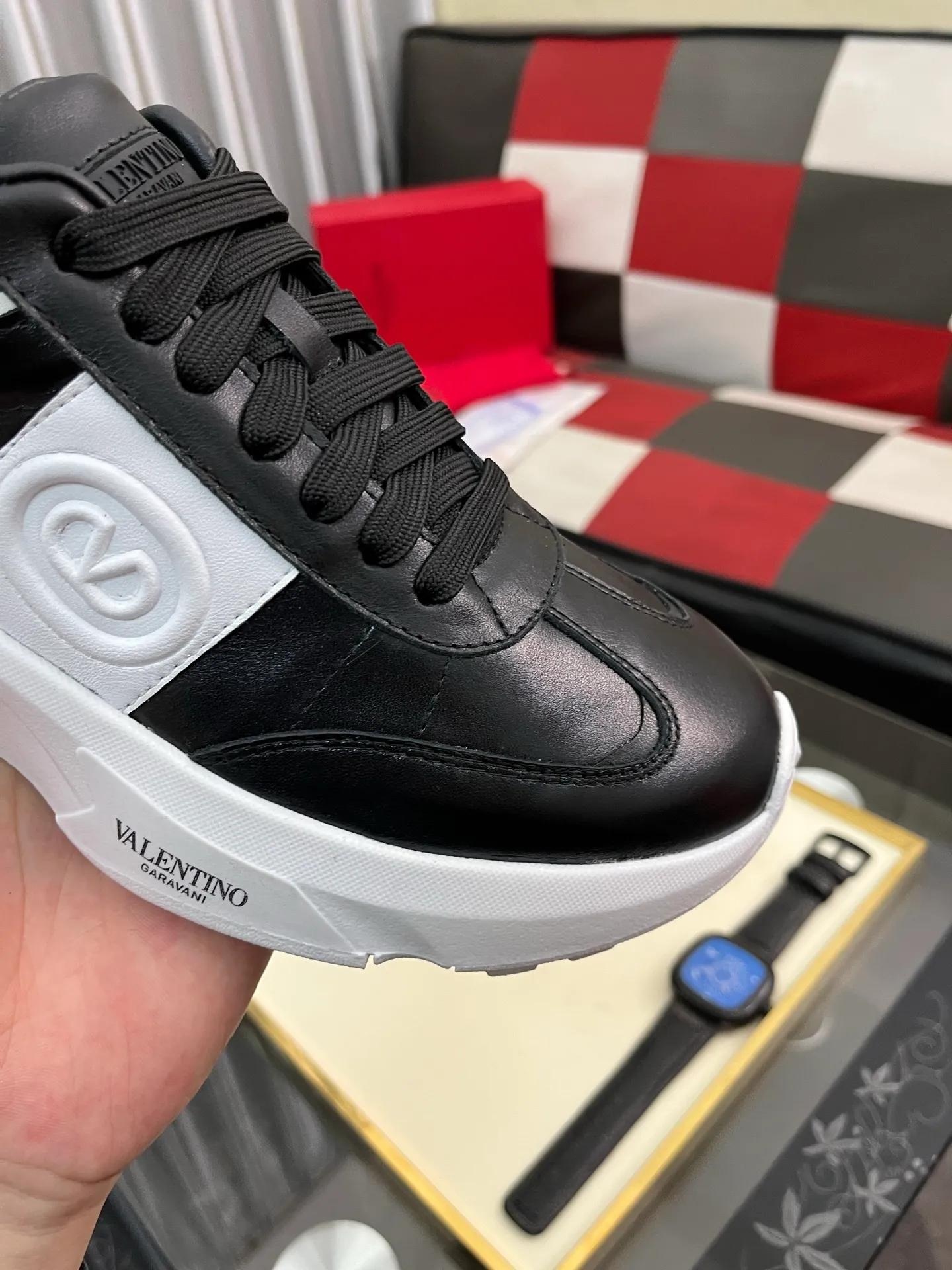Men's shoes 💰480⌚️⌚️ VALENTINO Valentino's 2024 ss spring and summer new hot casual sports shoes, imported elastic fabric upper ➕The heel is Warren's exclusive rivet shape. The whole is very representative, the combined outsole is really easy to wear and very comfortable on the foot ~ Comes with **4 cm, classic, comfortable and versatile! Size: 38-442️⃣Colors available